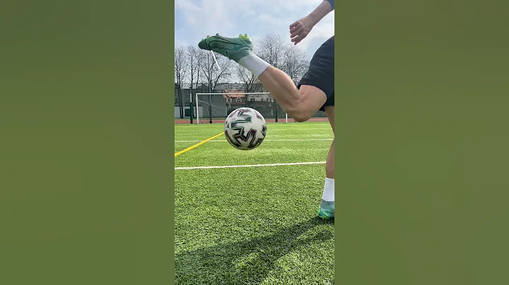 Practice This Trick And Impress Everyone On The Pitch! ⚽🔥💨 thumbnail
