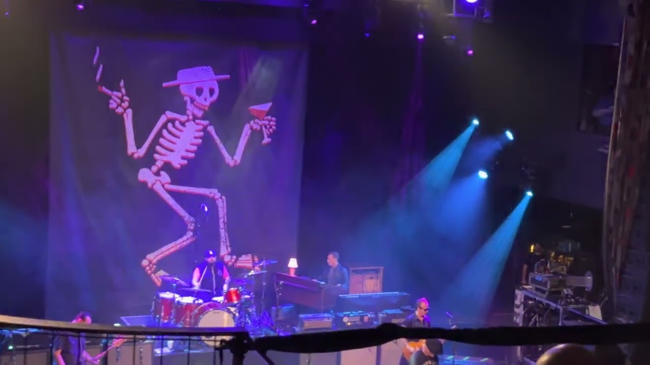 Social Distortion