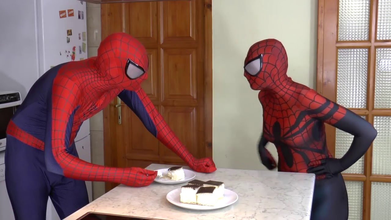 ヴェノムクレイジー食べる対現実の生活の中でスパイダーマンとメイデイ パーカー Youtube