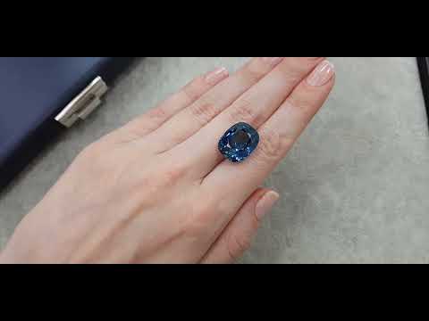 Unique Burmese unheated blue sapphire 24.79 ct, GRS Video  № 1