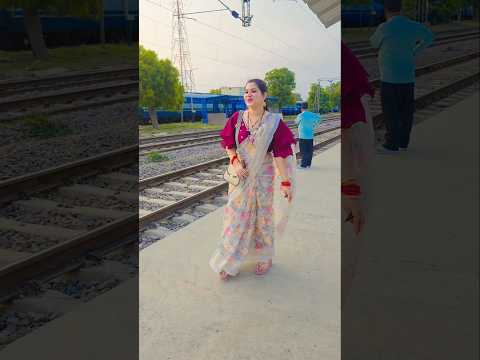 Dekhte hi tujhe dil diwana hua 🥰 #positivitychannel #viralvideo #sareelove  #trendingshorts