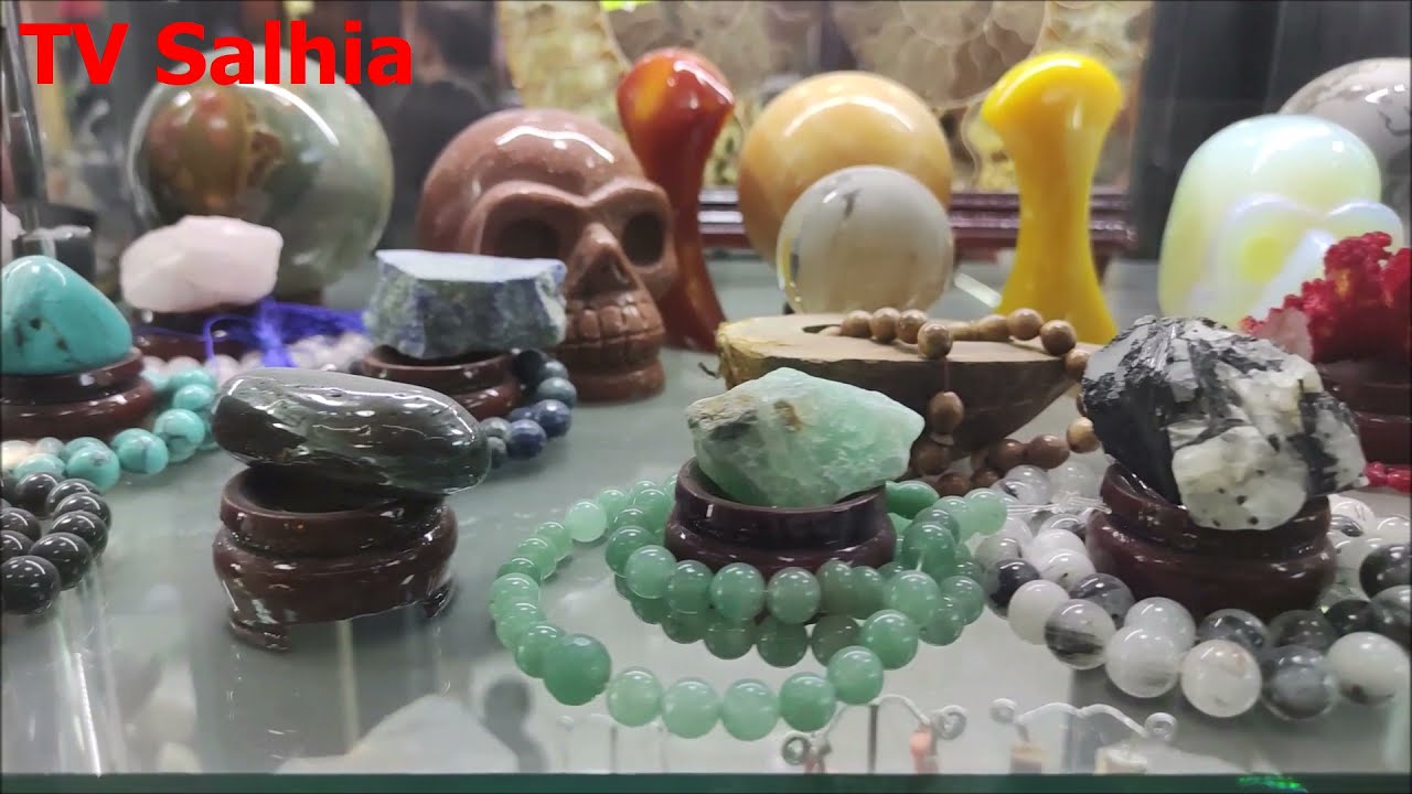 سوق الميدان لاحجار الكريمه والانتيكات والخواتم وسبح الفيروز الاصليه غالية الثمن