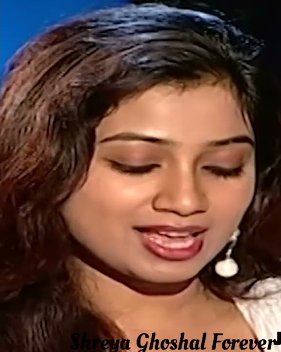 Kizhakku Pookkum Song || Shreya Ghoshal || Whatsapp Status || Live Singing || Anwar || GopiSundar