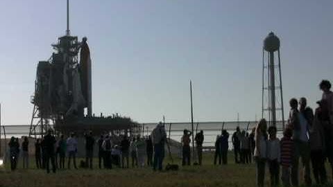 Atlantis Rotating Service Structure Retraction