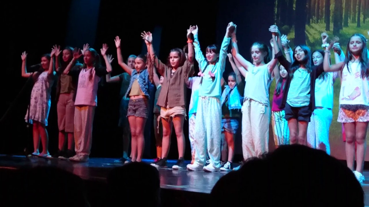 Comedia Musical Kids - Escuela de danzas Silvina y Vanina Escudero - 12 ...
