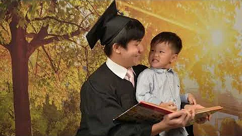 Wei Yao Liu Graduation Family Picture