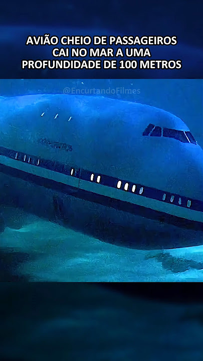 Download lagu Plane full of passengers crashes into the sea at a depth of 100 meters #movies #moviereview