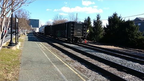 Buckingham Branch Z620 pushing cars to the Ns interchange in Charlottesville Virginia