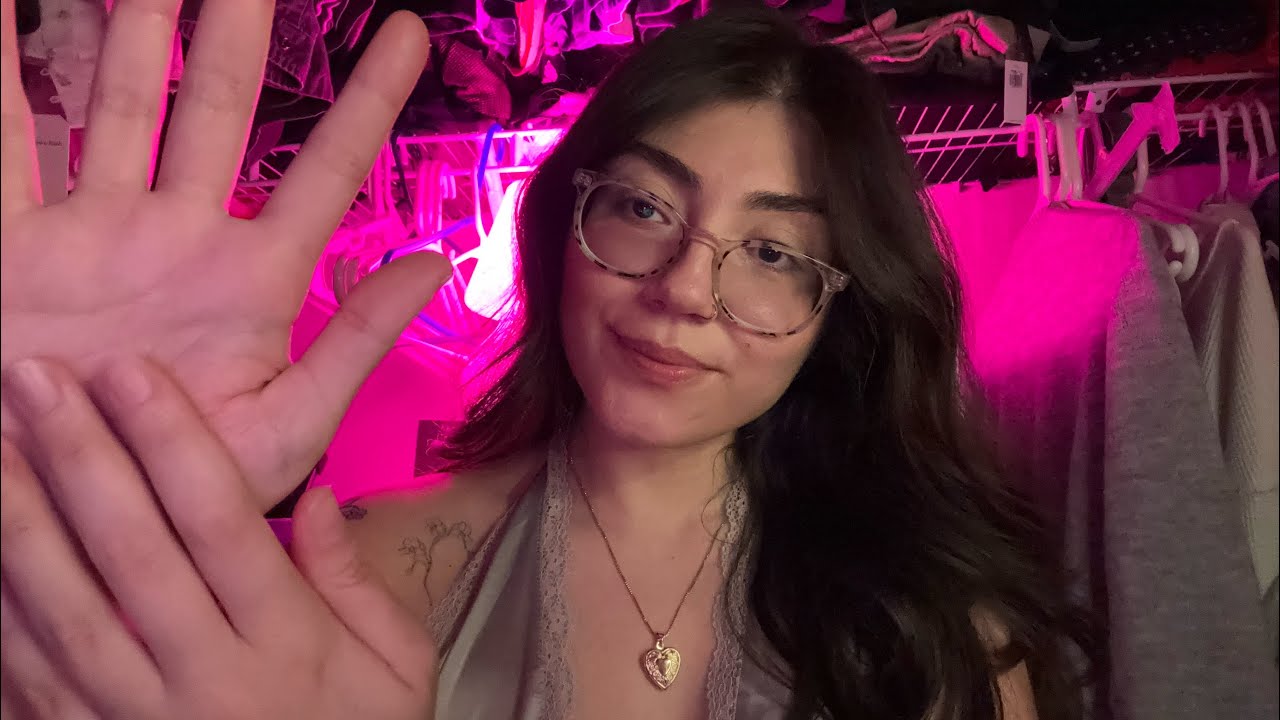 ASMR PB&J / S’more’s Trigger 🥜🍓🍫 (Hand Sounds & Word Repetition)