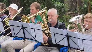 Yesu Ni Rafiki Yetu Ona Tarumbeta Zinavyo Pigwa Kiufundi