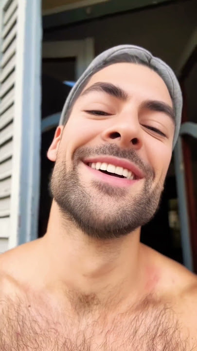 Your fav Canadian hairy Model ❤️🫶traveling the world 🌎🫶 #viral #yousmile