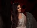 Capture de la vidéo Such A Queen ✨ | Shreya Ghoshal | #Shorts #Shreyaghoshal