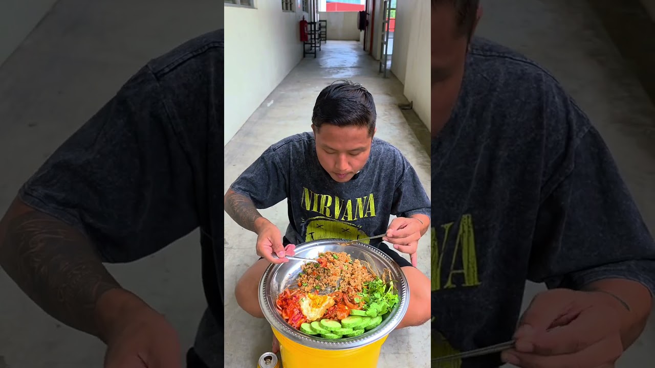 ထမင်းကြော်ဗန်းကြီး😋#WaiLwinOo #food #အစားတလိုင်း #ပုဇွန်ကြော် #ထမင်းကြော် 