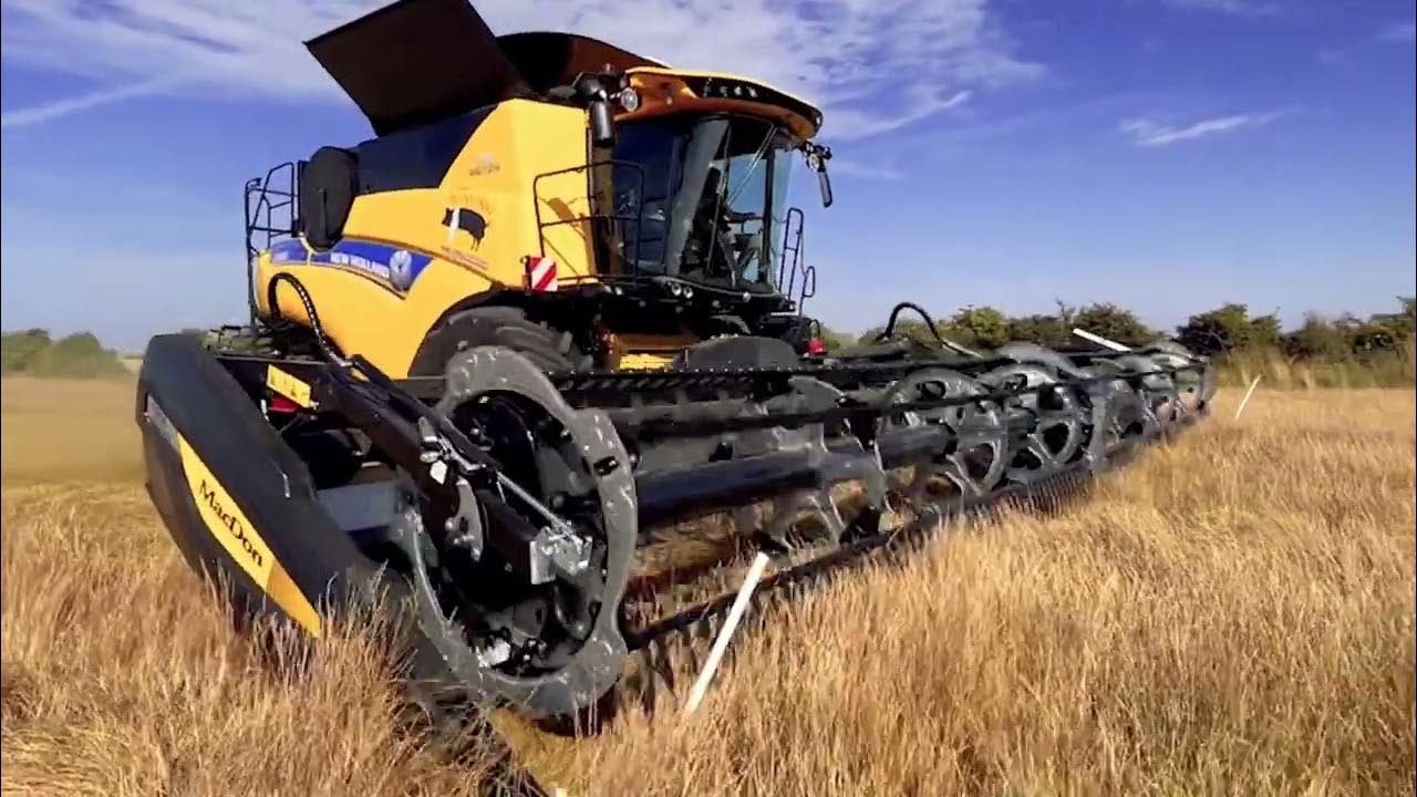 New Holland CR8.90 med MacDon FD235 fra Anker Bjerre A/S YouTube