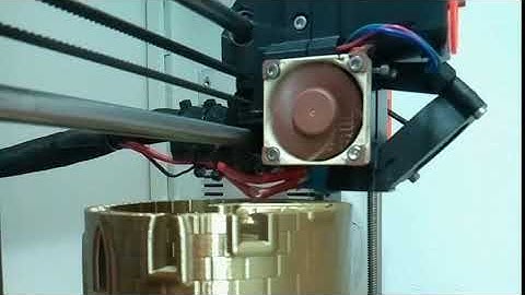 Timelapse of golden dice tower print