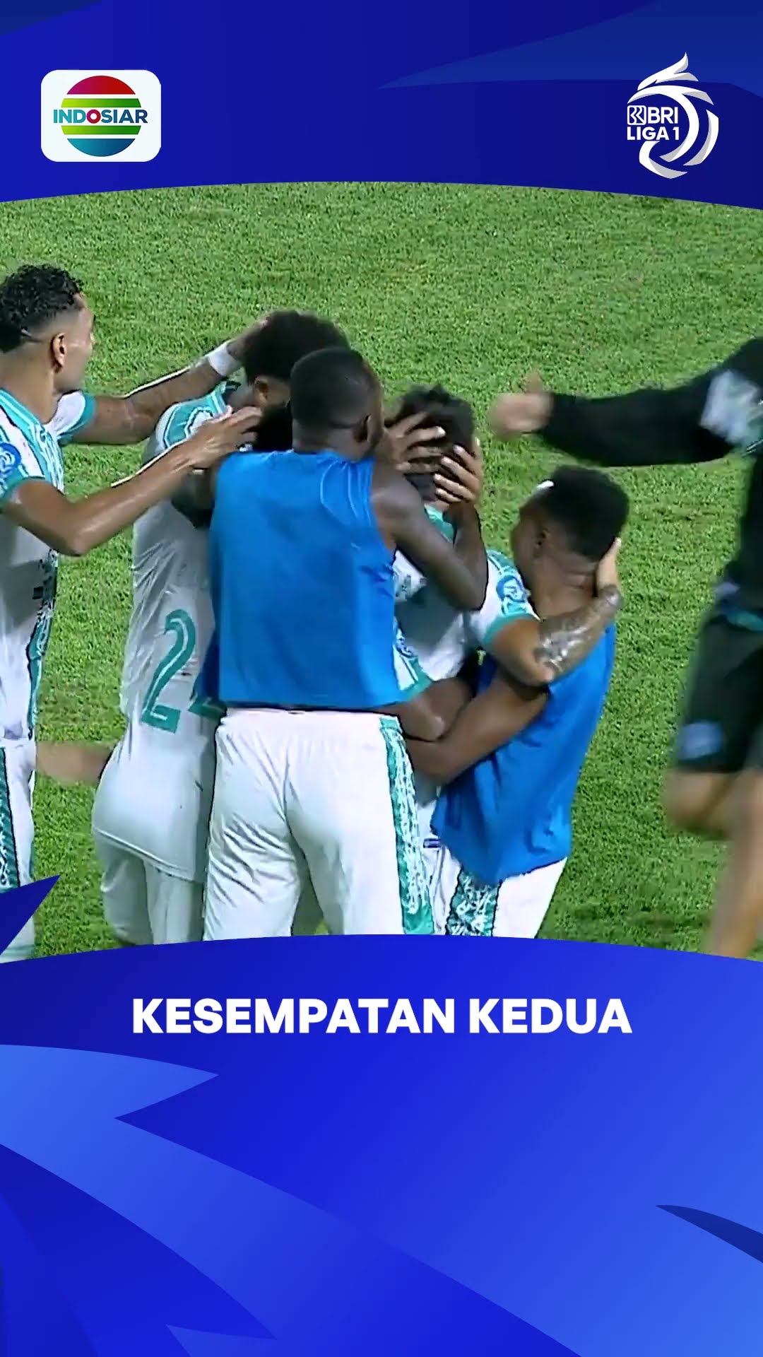 Bola muntah emang bahaya #shorts #liga1