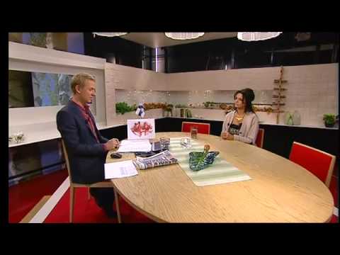 Lena Philipsson - Lördagsgäst 2010 - Pratar om Melodifestivalen & sina shower