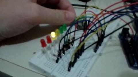 Primeiro Projeto Arduíno - Controlando delay de leds com potênciometro