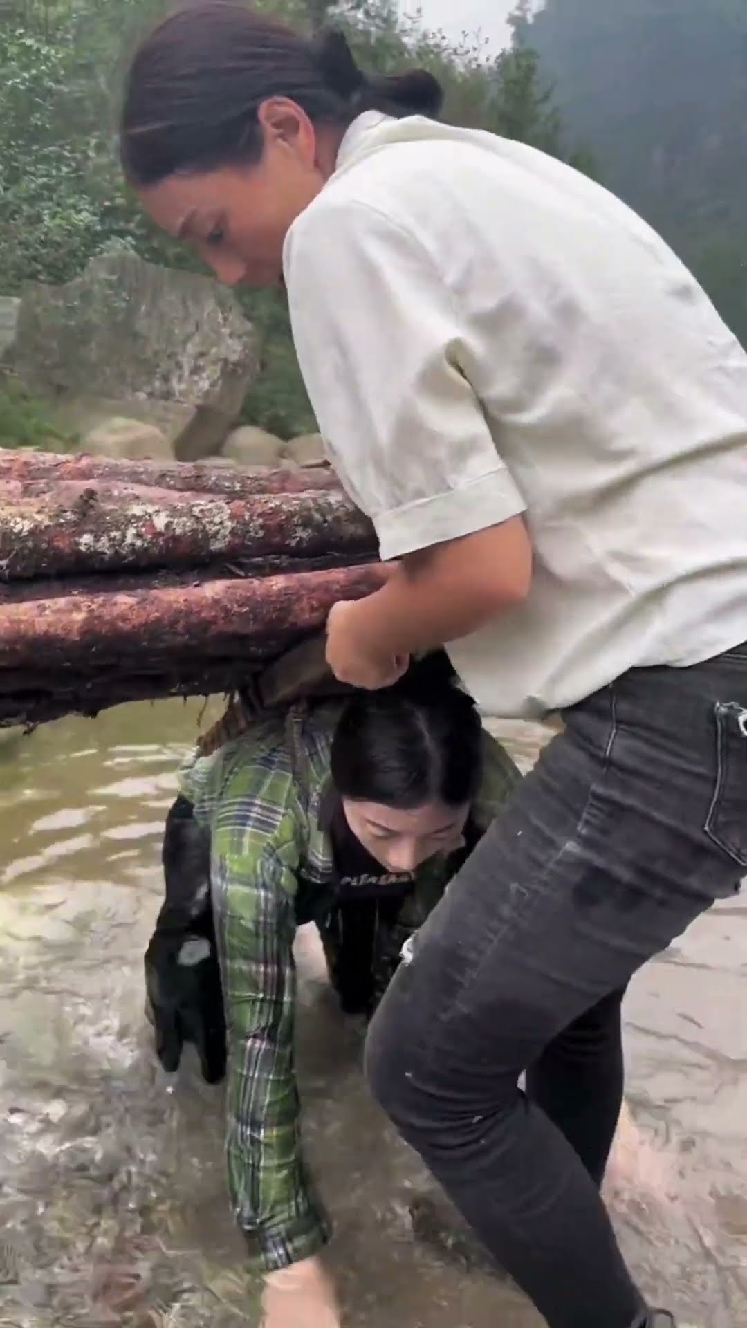 girl lifted heavy wood in the forest #shortsvideo