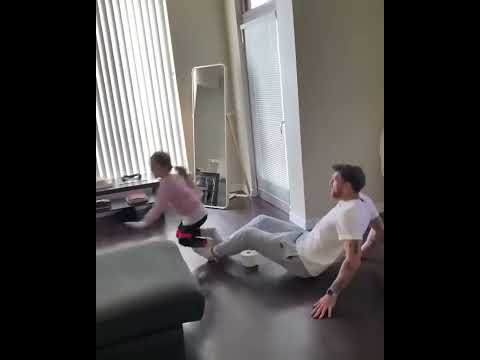 კაშია სახლში ვარჯიშობს