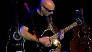 Acoustic-4-A-Cure 2016 'Always With Me, Always With You' Satriani, Johnson, Lee