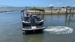 Barletta Lusso L25 Pontoon with Optional AccuThruster System - Video 2