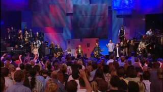 Video thumbnail of "To The Ends Of The Earth - Hillsong"