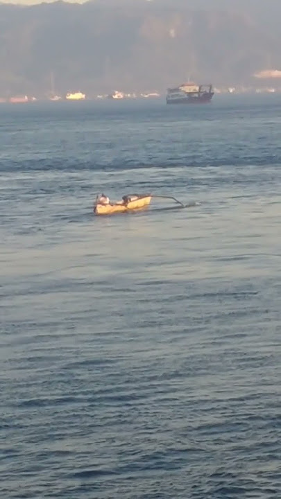 Perahu Retak - Franky Sahilatua