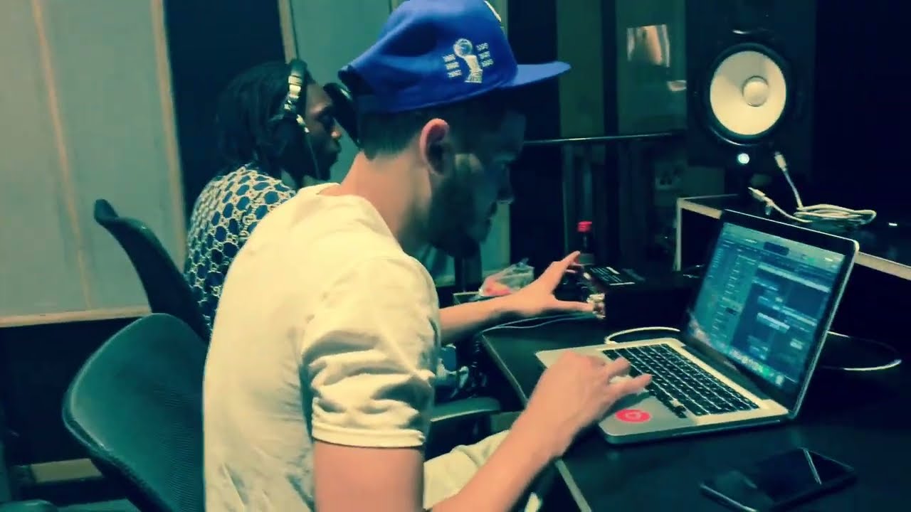 No Strings Attached Volume 1 EP  -  'Behind the Scenes' (MICHVL)