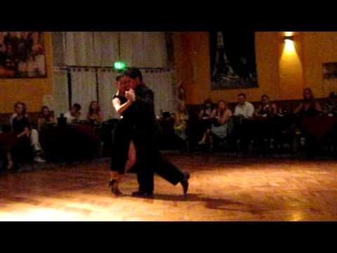 "Remembranzas" (Orq. Malerba, voz Olsvaldo Medina)- Bailan Gonzalo Cabrera y Cecilia Bulotta