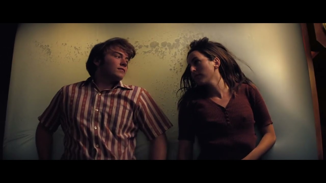 Licorice Pizza (2021) - Let Me Roll It