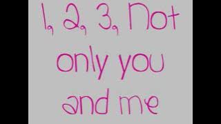 3 - Britney Spears (Lyrics)