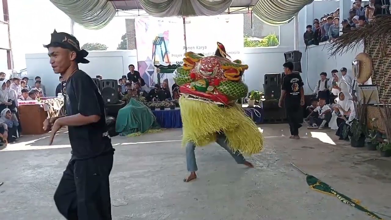 barongsai pusaka putra buhun_acara project SMP mustika Padalarang _si bentar