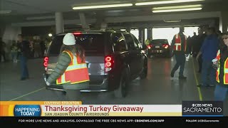 Hundreds line up for free turkey giveaway in Stockton