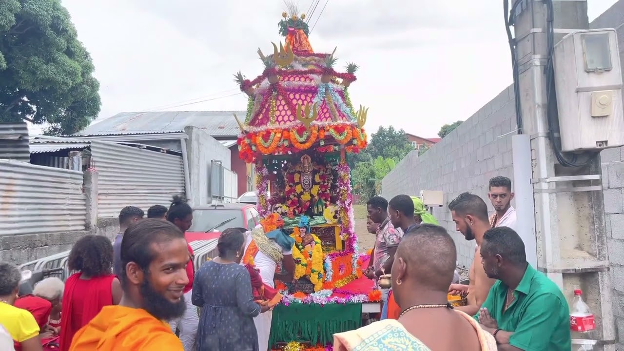 Sortie bondié dan chariot famille COUNDIAMAN & RAMIN marche sur le feu dimanche 9 avril 2023