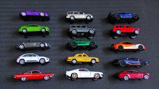 Diecast Cars 15 Units in Hands and in Dynamics