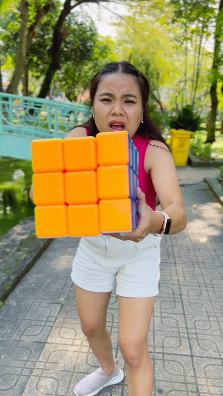 Su Hao comedy: difference between boys and girls ?