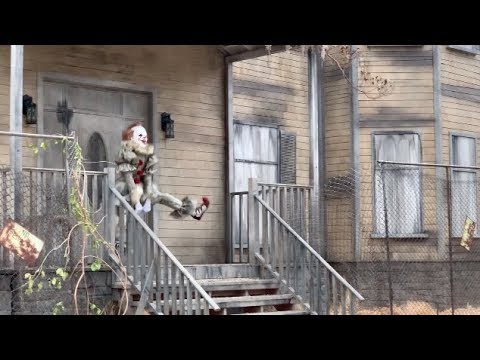 Pennywise The Clown Dancing - YouTube