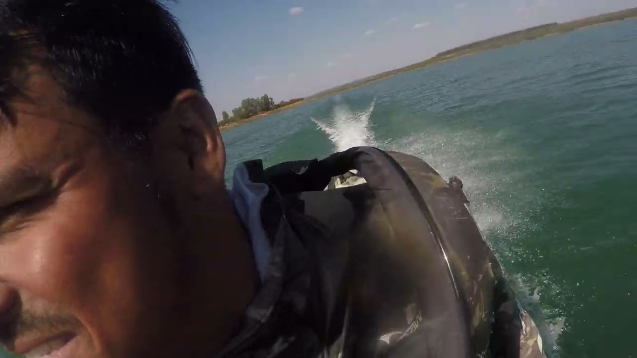 caiaque com motor 18hp .dorado