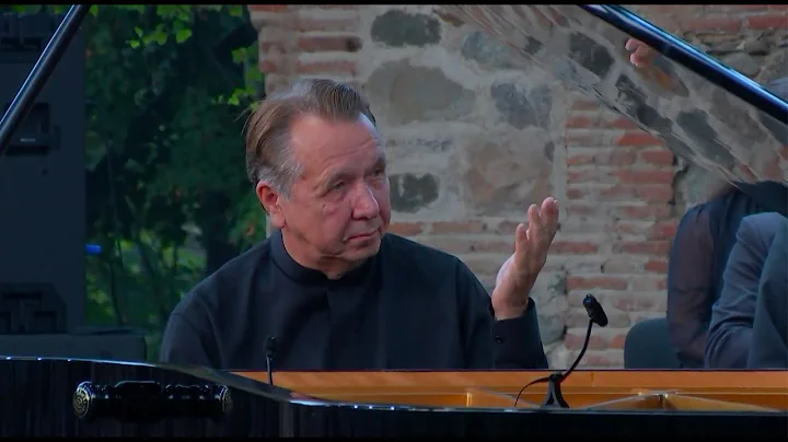 Mikhail Pletnev ~ Schumann Piano Concerto, op. 54 ...