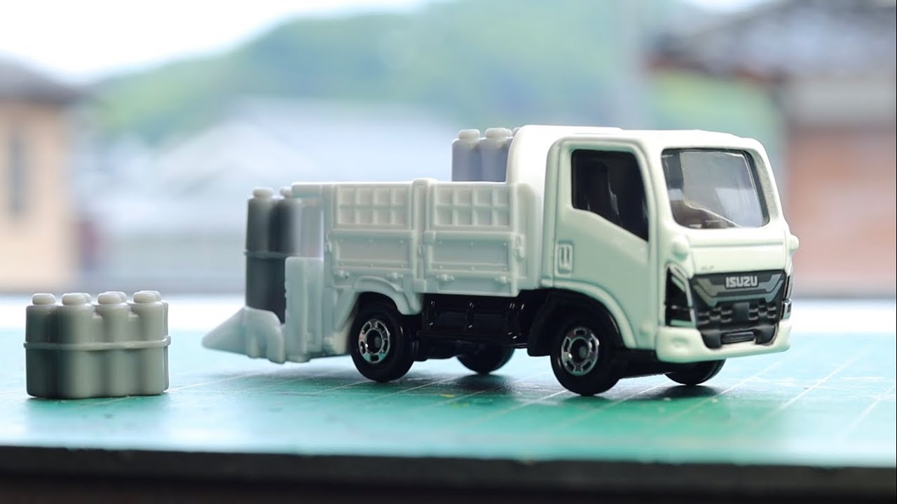 Tomica: Propane gas delivery vehicle instantly recreated as the