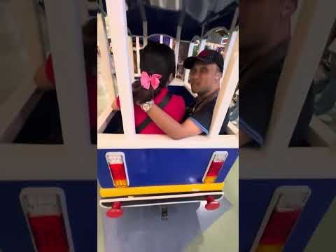 ￼ enjoyin marc & pinky vlog ride l train