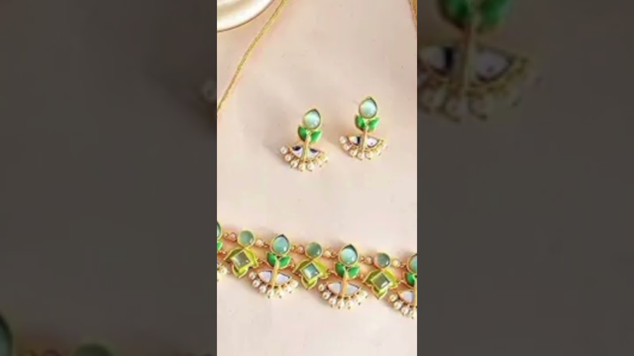 VOYLLA Forever More Lotus Choker Necklace Set