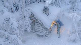 Hiding in an Abandoned Cabin During a Heavy Blizzard | Wooden Cabin Saves me from Snowstorm