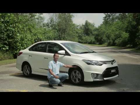 Video: 2014 Toyota Vios-da arxa oturacağı necə qatlaya bilərsiniz?