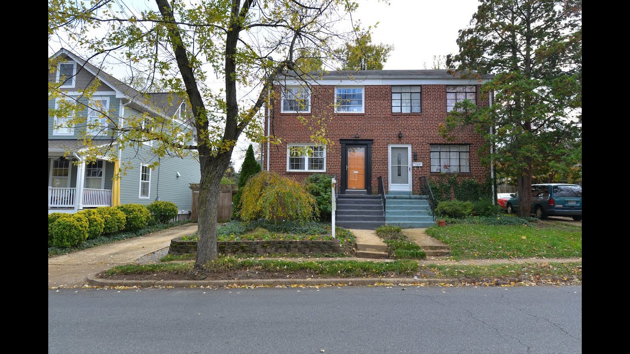 Jen Walker Presents 315  1/2  Hume Ave - with McEnearney Associates