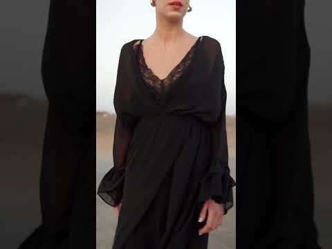 Video: CM6557 Sukienka szyfonowa maxi - czarna