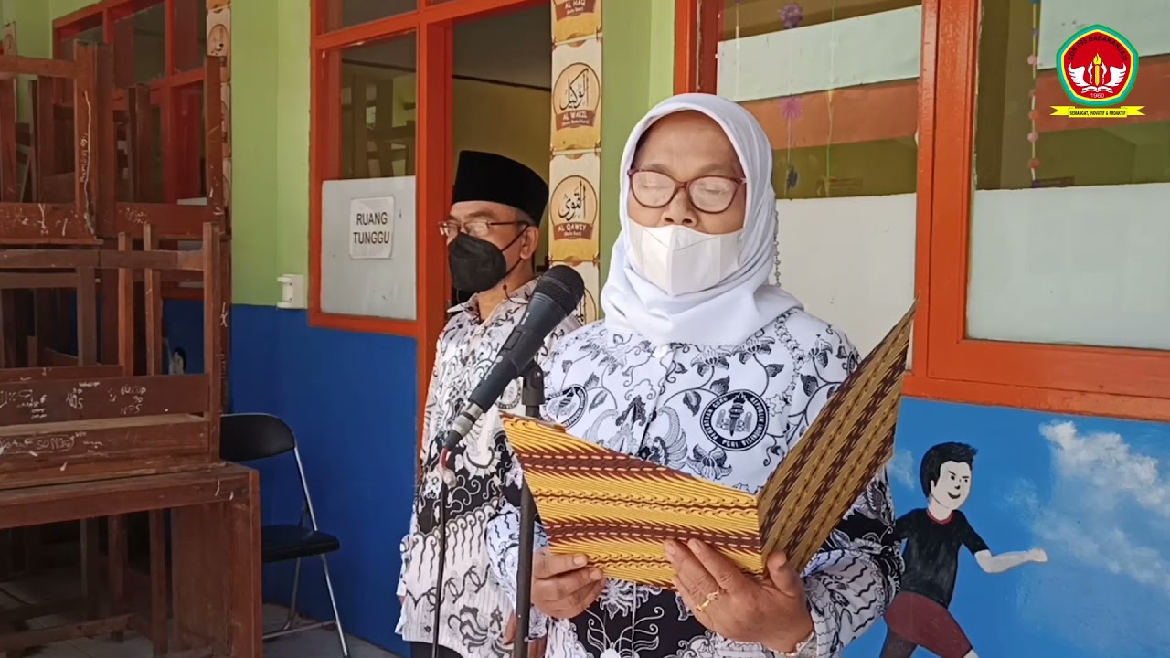 Upacara Hari Guru ke 76 di SDN 095 Babakanjati Bandung tahun 2021