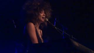 Kandace Springs, &quot;People make the world go round&quot;, Paradiso Tolhuistuin Amsterdam, 19-11-2018