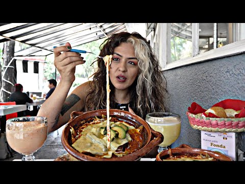 ¡CHILAQUILES en CAZUELA de BARRO! Los NUMERO 1 de CDMX- Crudeo Time